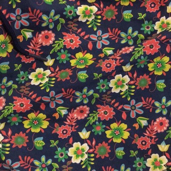 Zara Mens Swim Trunks - Picture 2 of 3